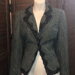 Gorgeous one button blazer!
